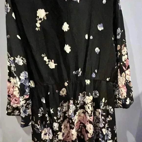 Jodifl black top with flowers size L - Picture 2 of 11